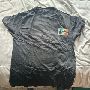 Black quicksilver tee